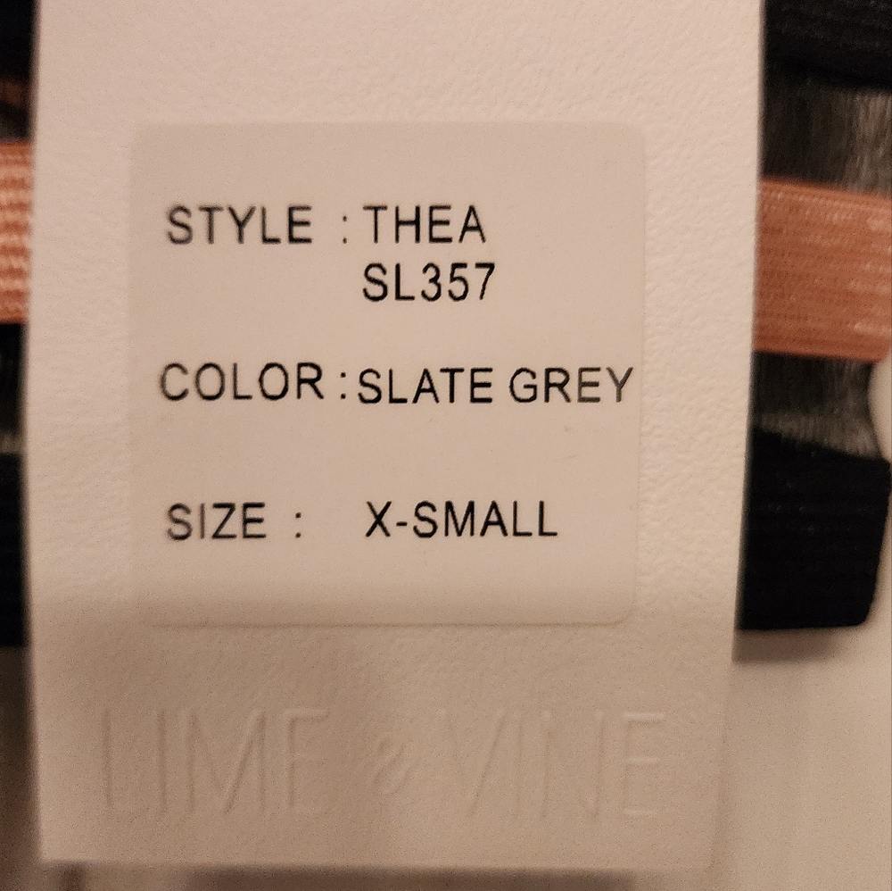 LIME & VINE Thea Swirl Slate Gray Cropped Zip-Up Vest. Size XS - Picture 6 of 10